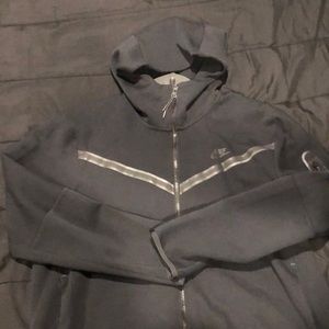 Nike tech fleece sweater